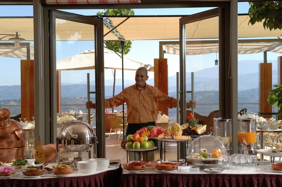 Safir Bhamdoun Hotel Εστιατόριο φωτογραφία